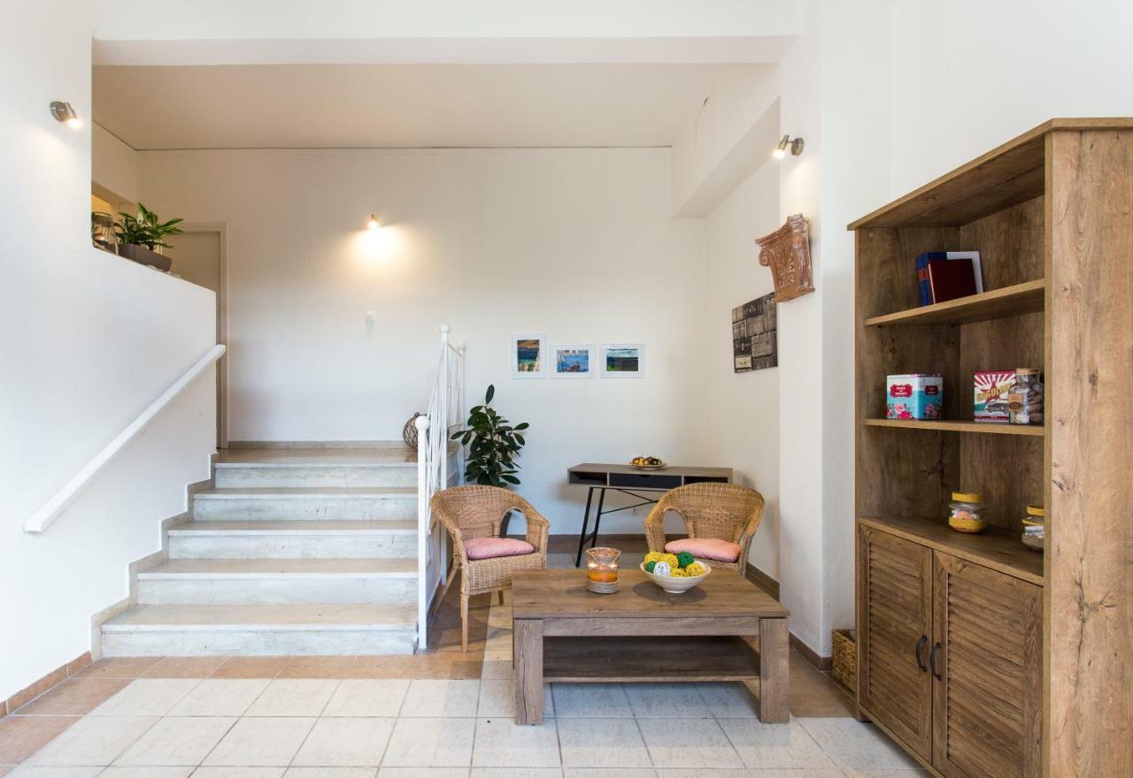 Seaside Apartment *